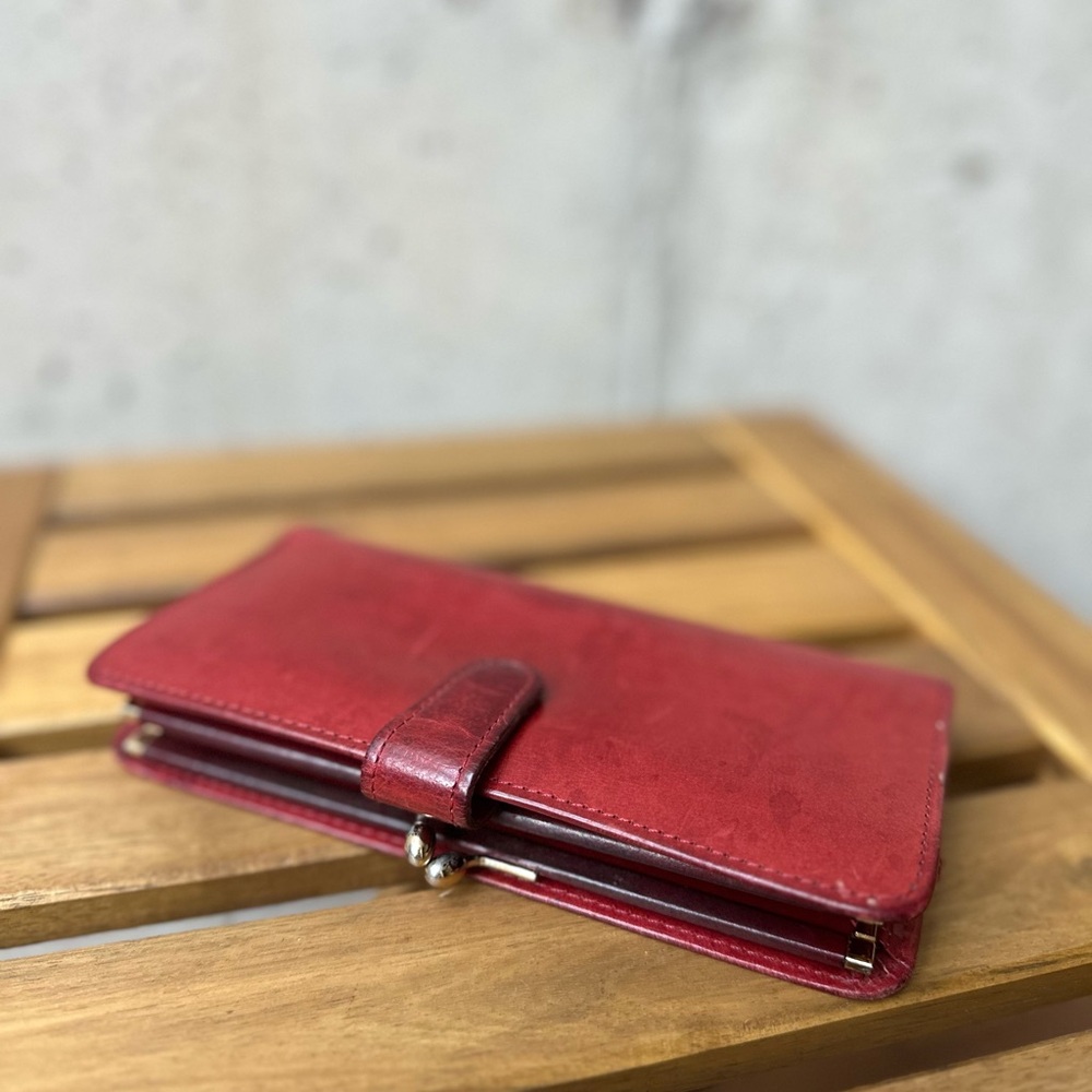 Vintage Coach Kiss-Lock Red Bifold Wallet